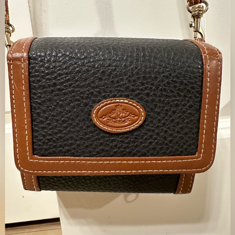 Small leather wallet bag